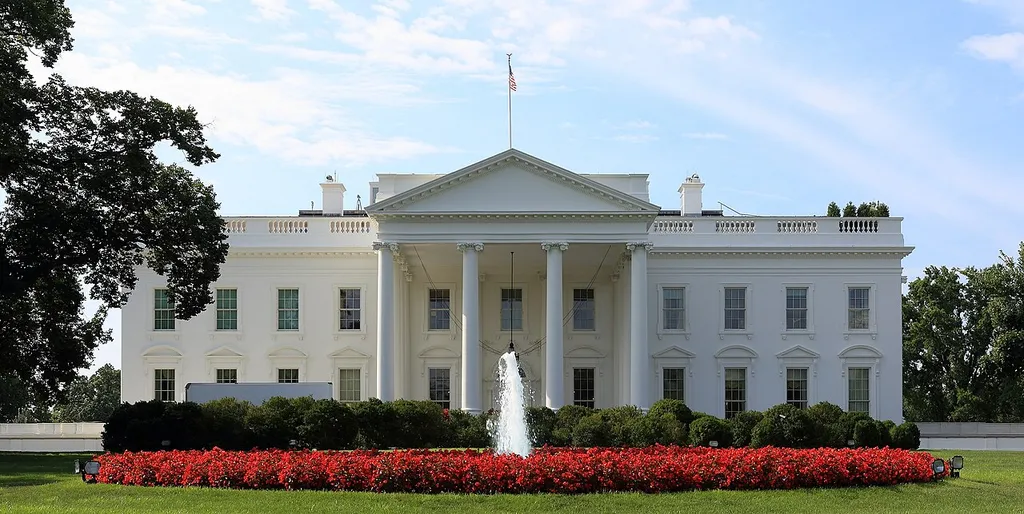 The White House in Washington DC, north facade with fountain and flower beds
