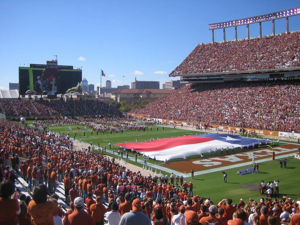 Darrell K Royal–Texas Memorial Stadium packed with Texas Longhorns fans — the Austin venue where Florida beat No. 7 Texas 27-24 on 17 October 2026.