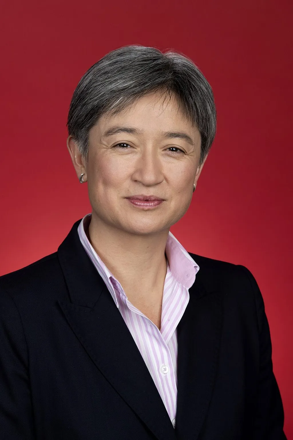 Official portrait of Australian Foreign Minister Penny Wong