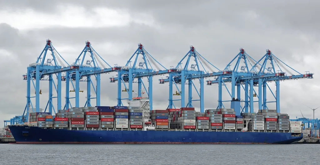 The container ship Dali moored at a container terminal, photographed before the March 2024 collision with Baltimore's Francis Scott Key Bridge.