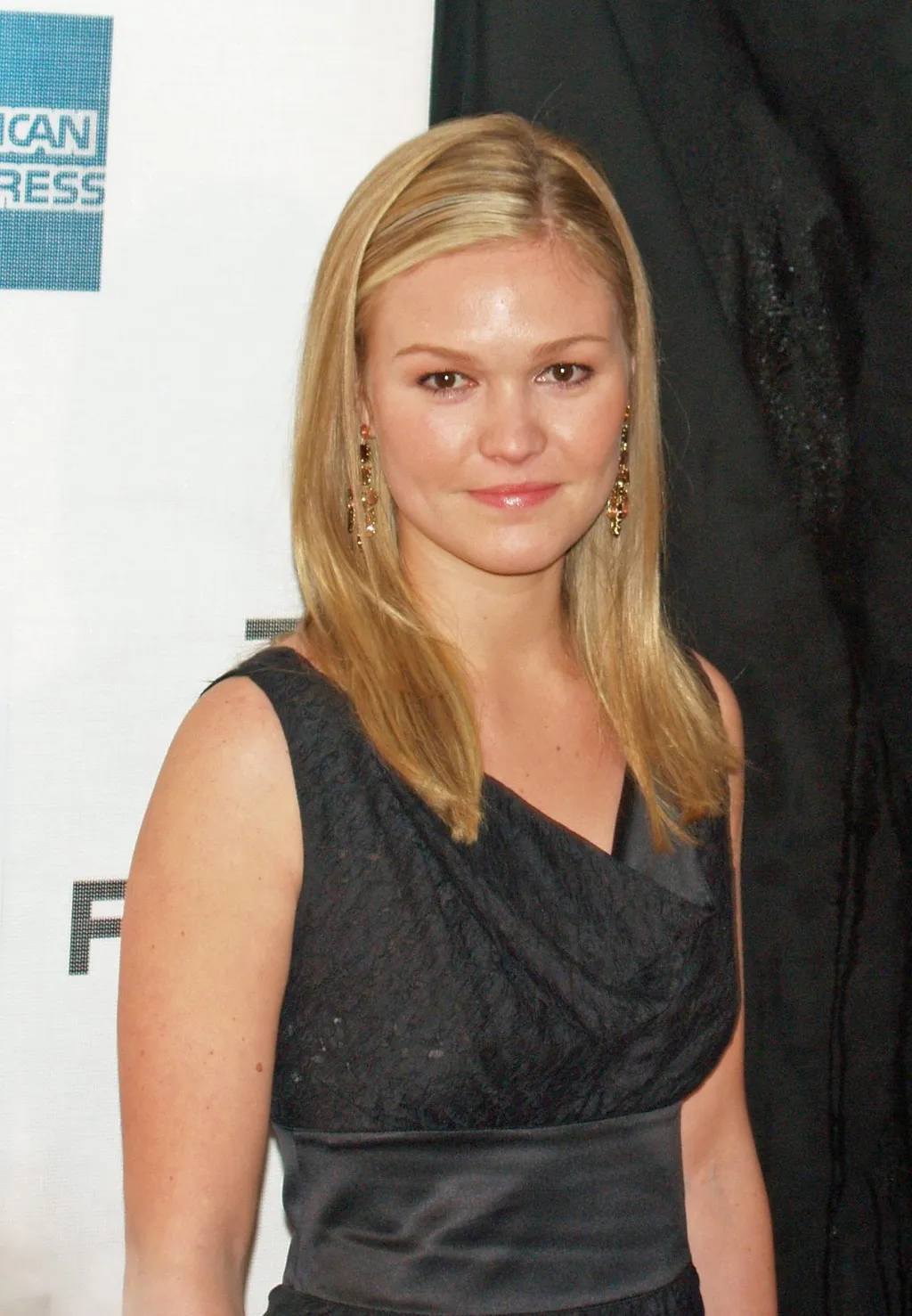 Actress Julia Stiles on a red carpet