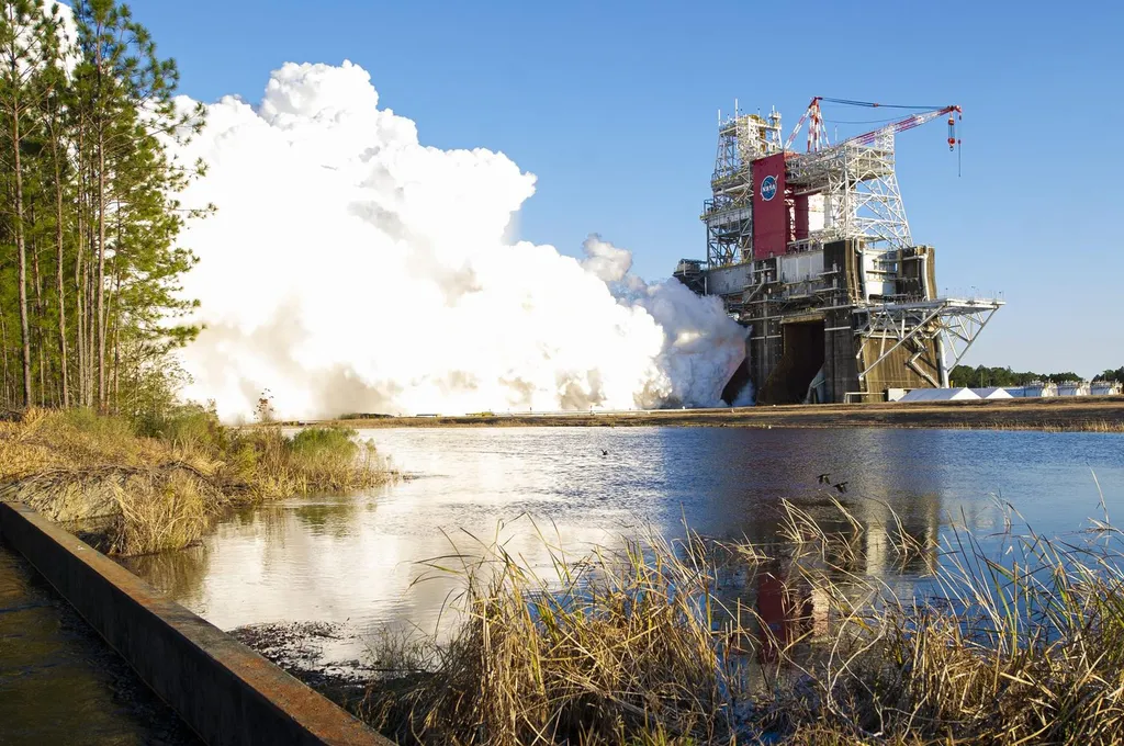 An RS-25 engine hot-fire test at NASA's Stennis Space Center in Mississippi