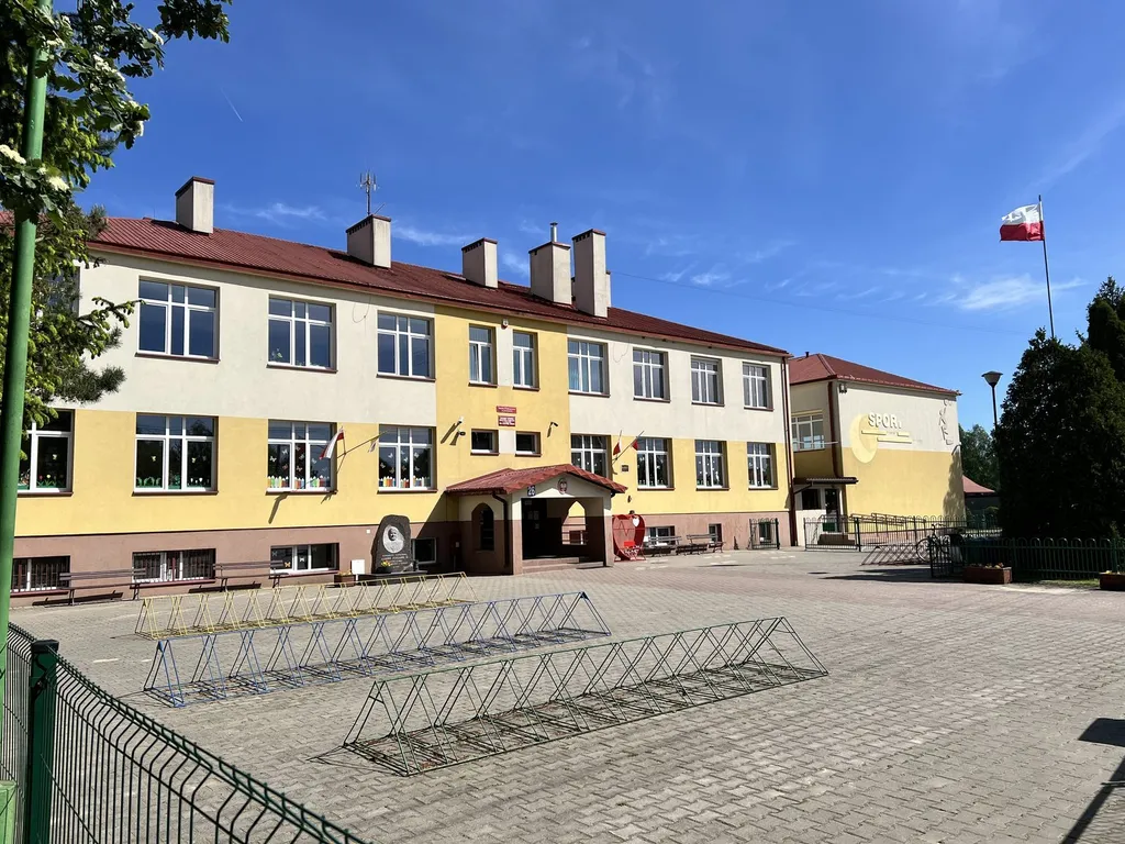 File photo of the primary school building in Leszczydol-Nowiny, Poland; not the attack scene.