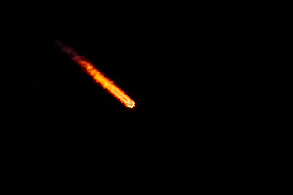 A SpaceX Falcon 9 rocket carrying the Starlink 6-86 mission lifting off from Kennedy Space Center, Florida