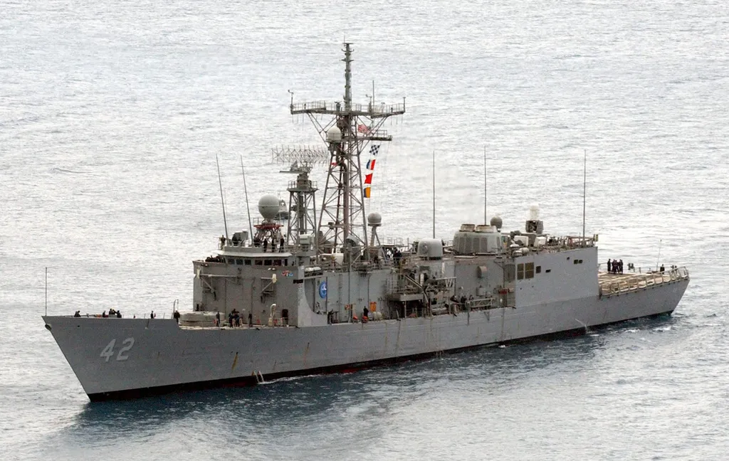 The guided missile frigate USS Klakring (FFG-42) at sea