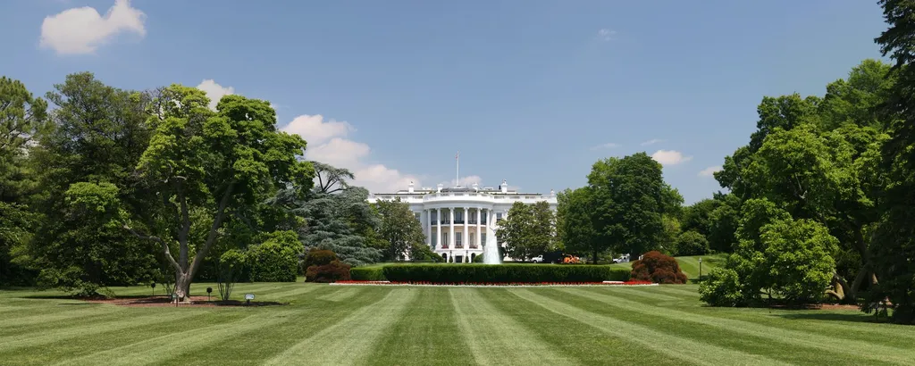 The White House south lawn with its fountain and flag, Washington, DC